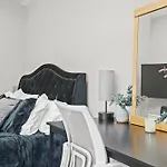 New Modern Cozy Guest House, Parking, Pet Friendly In Mar Vista!